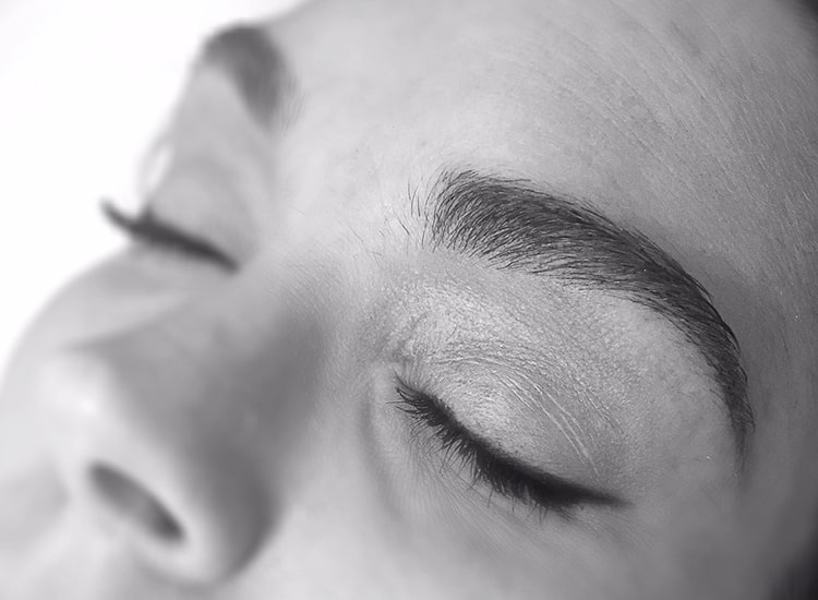 آرایش دائم یا میکروپیگمنتیشن چیست | همه چیز درباره میکروپیگمنتیشن و آرایش دائم